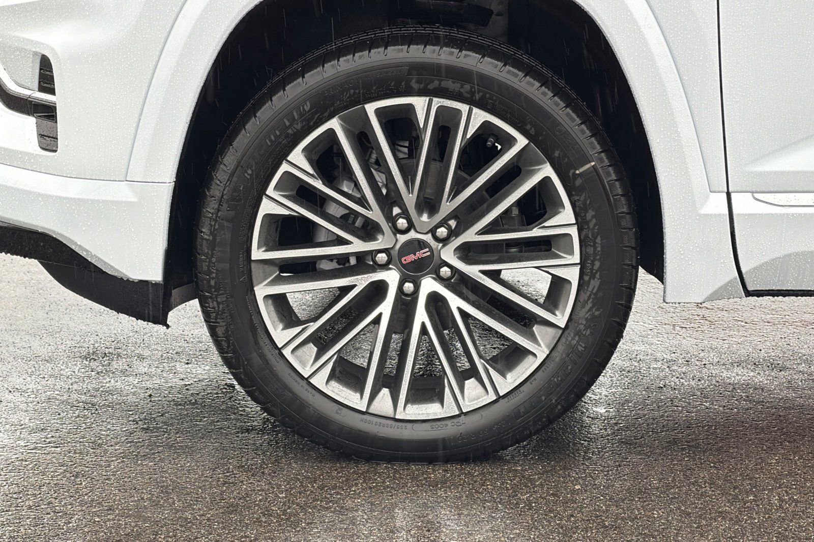 New 2026 GMC Terrain Denali w/ LPO, Floor Liner Package AWD/4WD image 30