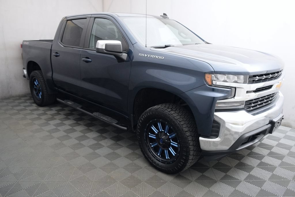 Used 2020 Chevrolet Silverado 1500 LT AWD/4WD image 3