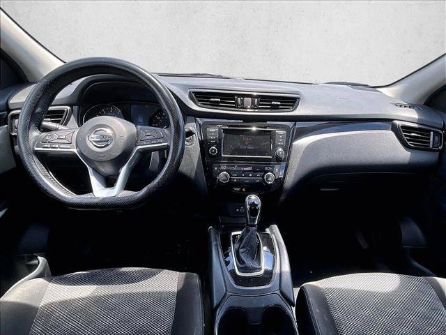 Used 2022 Nissan Rogue Sport SV FWD image 16