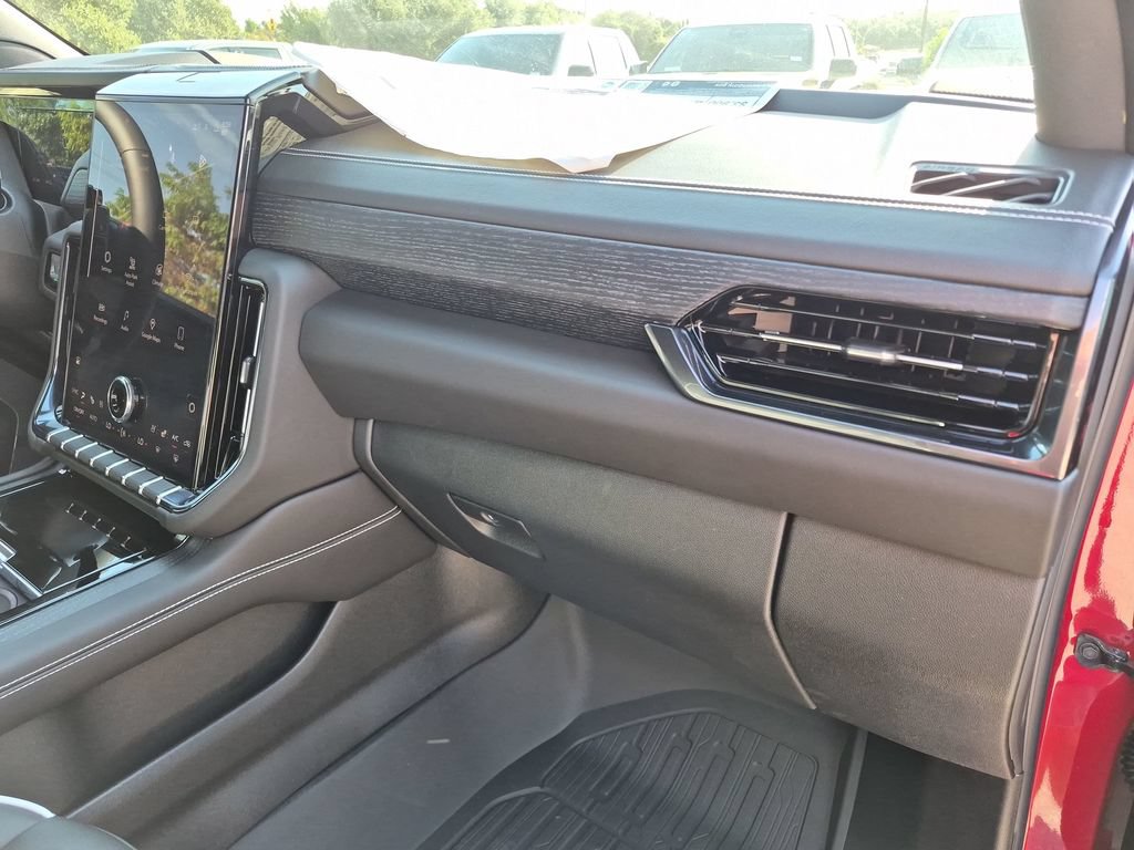 New 2026 GMC Yukon AT4 Ultimate AWD/4WD image 45