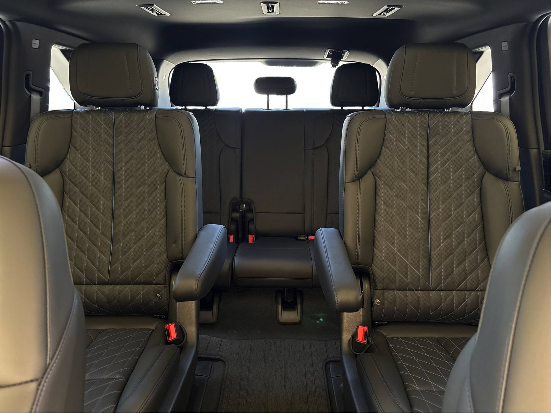 New 2026 Cadillac Escalade IQ Sport 1 w/ LPO, ONYX Package AWD/4WD image 17
