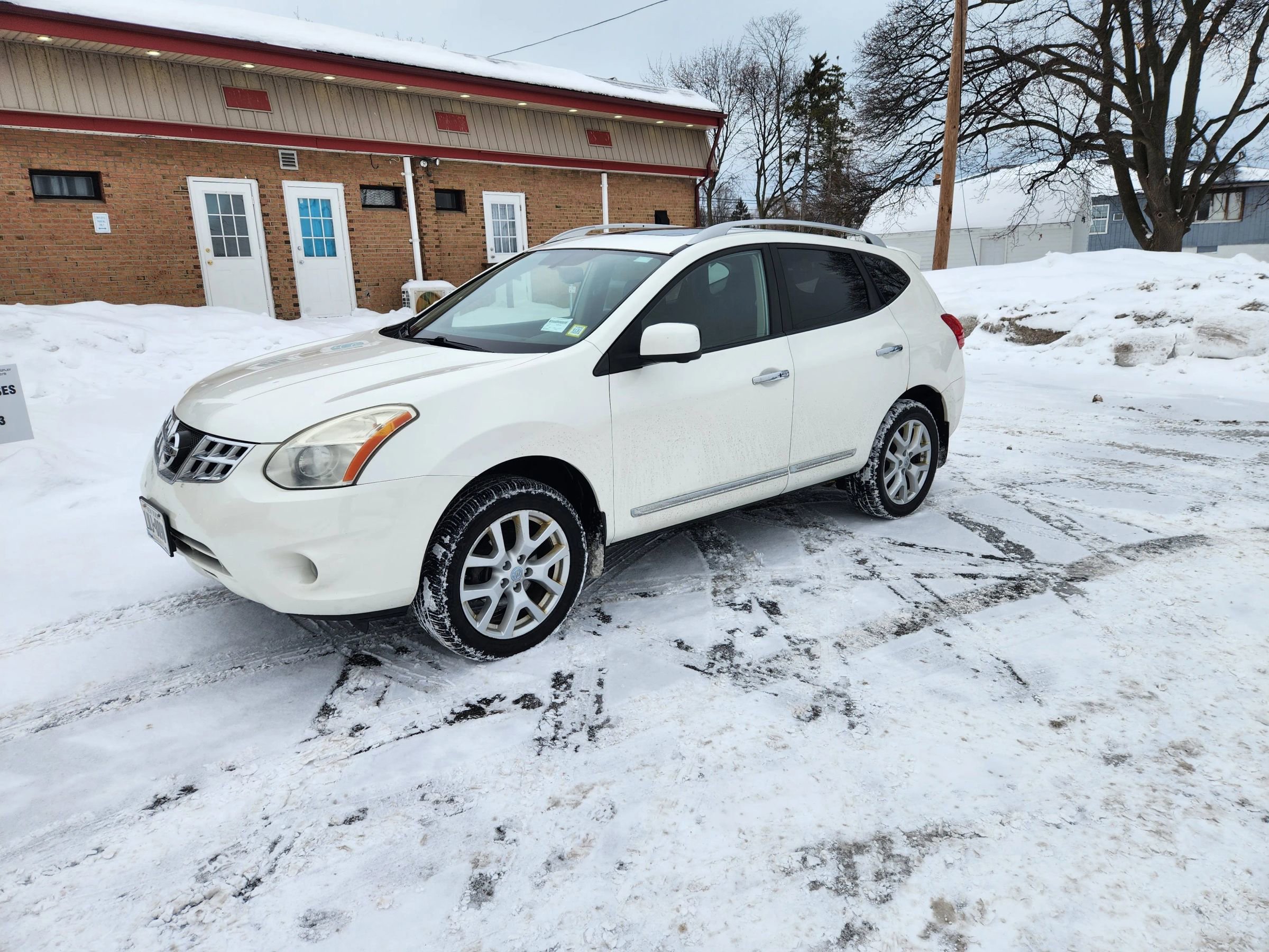 Used 2012 Nissan Rogue SL image 3