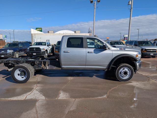 Used 2022 RAM 5500 SLT w/ Quick Order Package 27G SLT AWD/4WD image 6