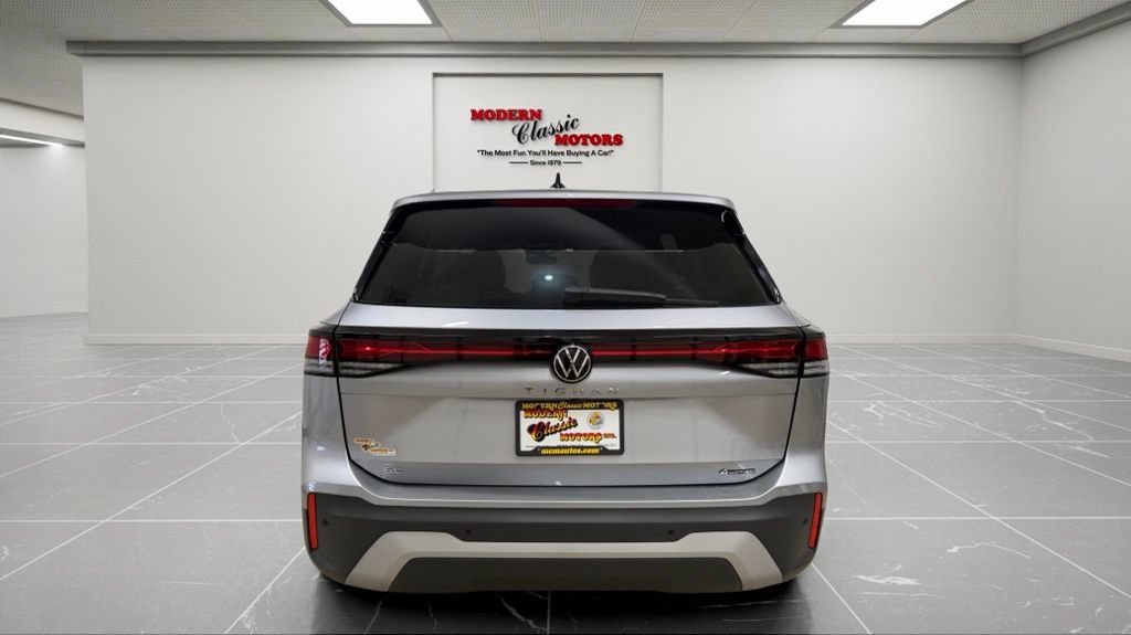 Used 2026 Volkswagen Tiguan SE AWD/4WD image 6