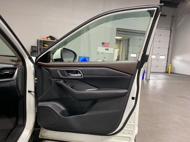 Used 2021 Nissan Rogue SV w/ Premium Package AWD/4WD image 29