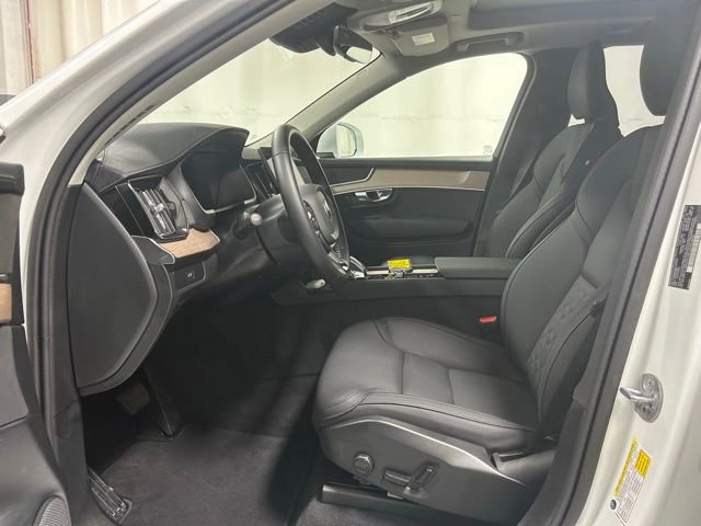 Used 2025 Volvo XC90 B6 Plus AWD/4WD image 11