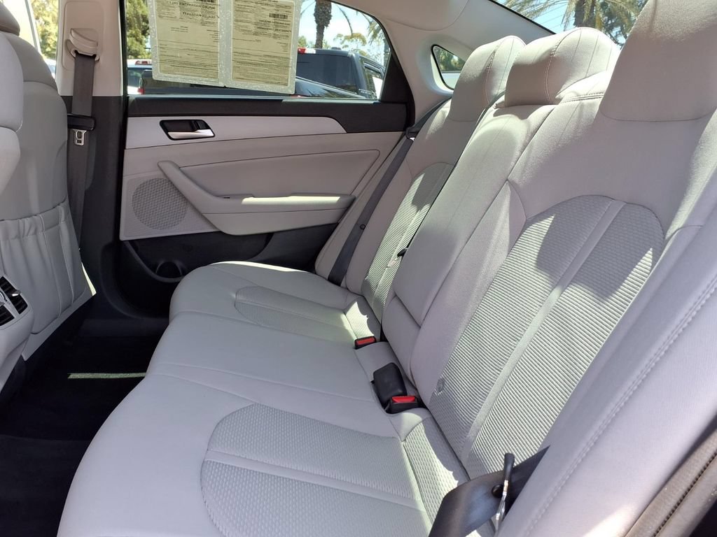 Used 2019 Hyundai Sonata SEL w/ Tech Package 02 FWD image 10