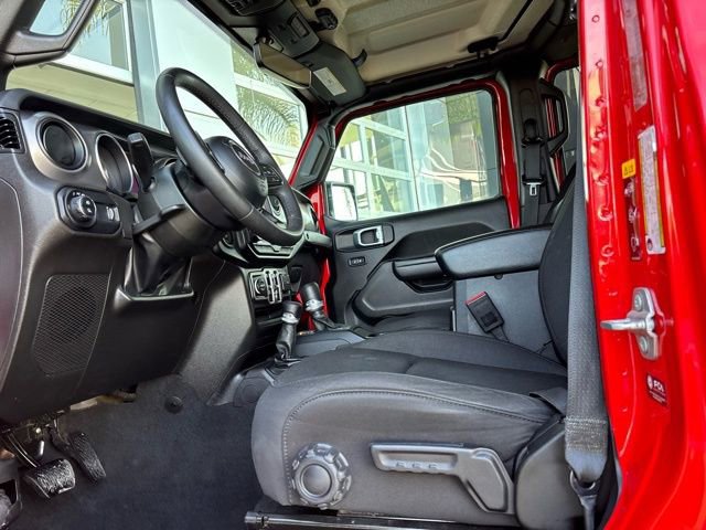 Used 2023 Jeep Gladiator Sport image 18