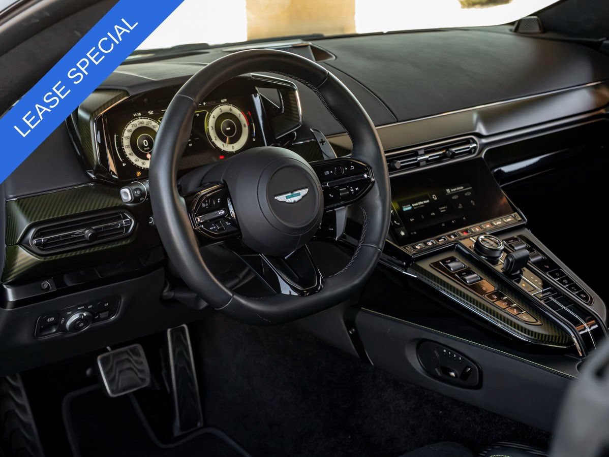 Used 2025 Aston Martin V8 Vantage Coupe RWD image 3