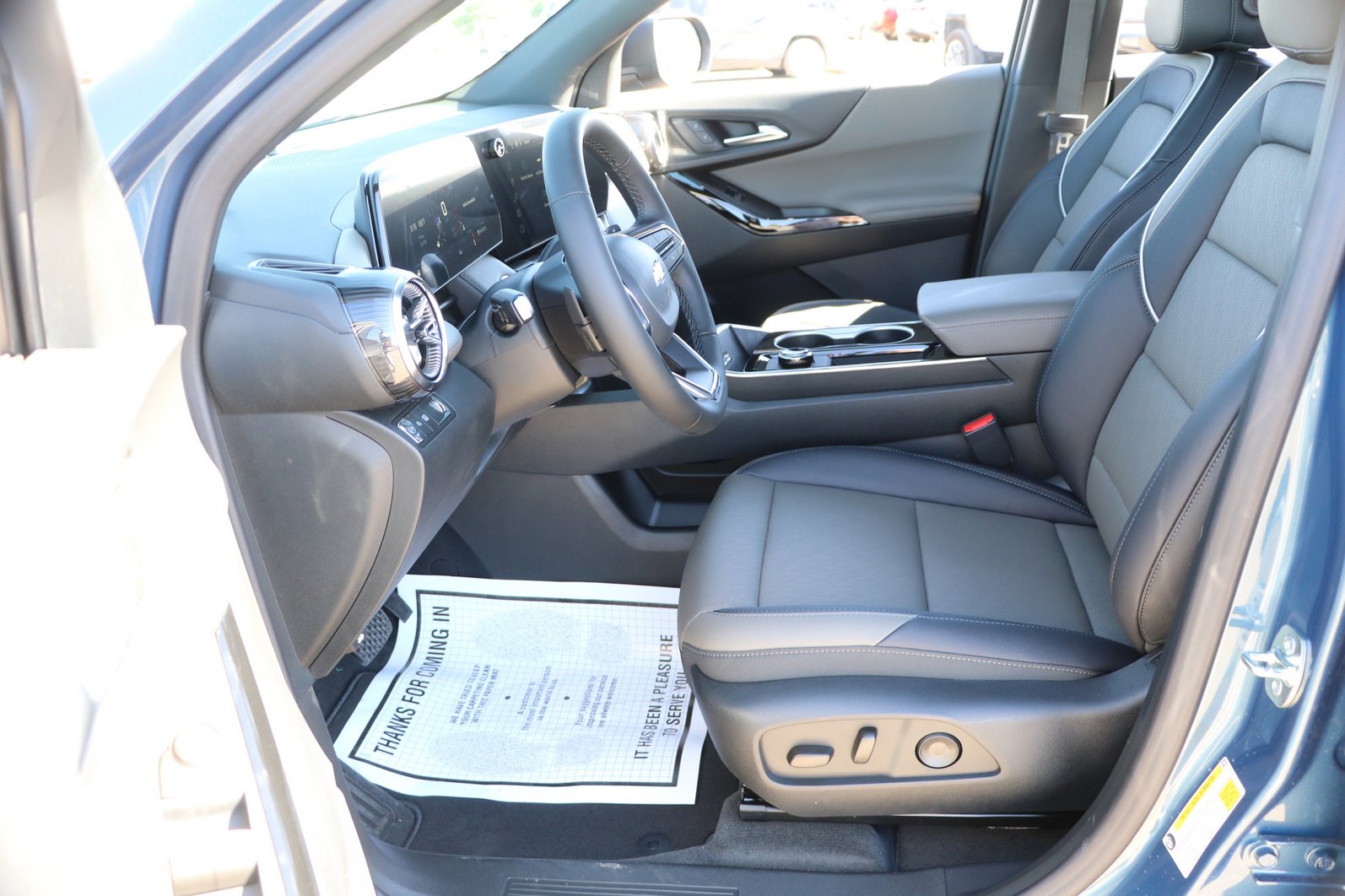 Used 2025 Chevrolet Colorado W/T w/ Advanced Trailering Package RWD image 13