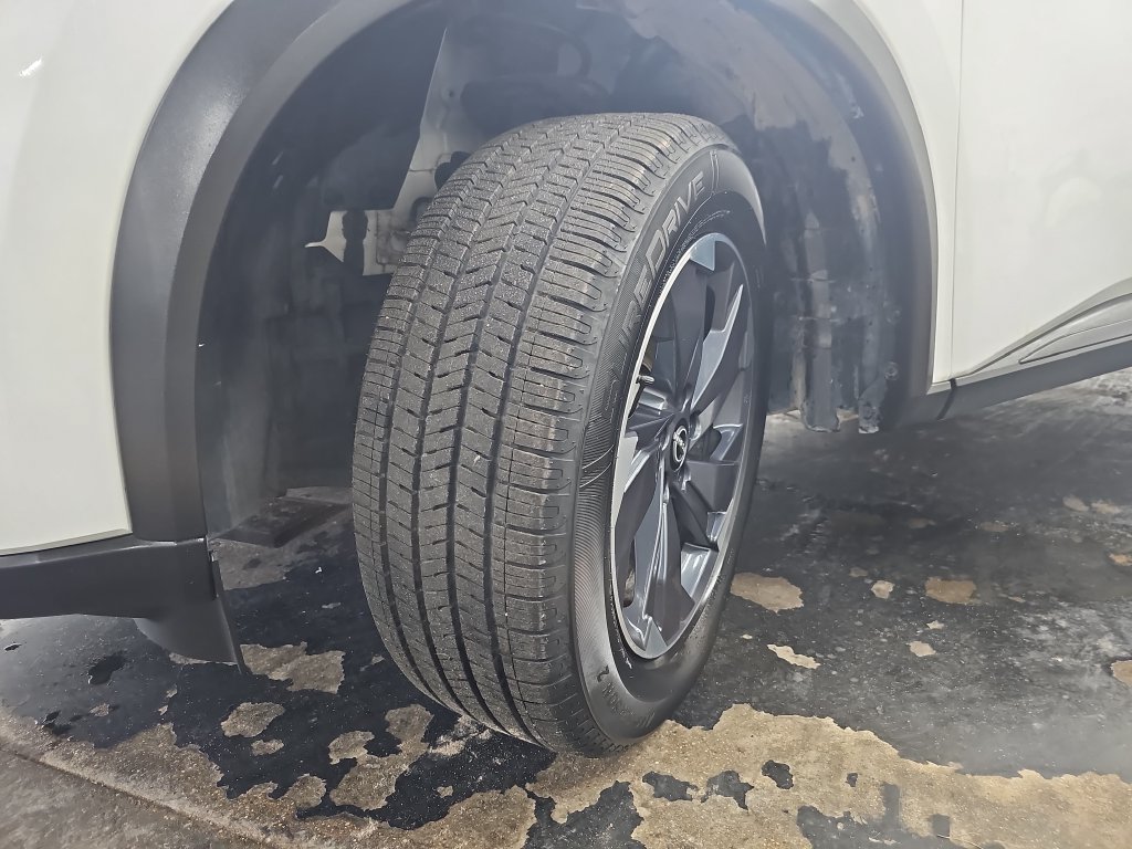 Used 2024 Nissan Rogue SV FWD image 31