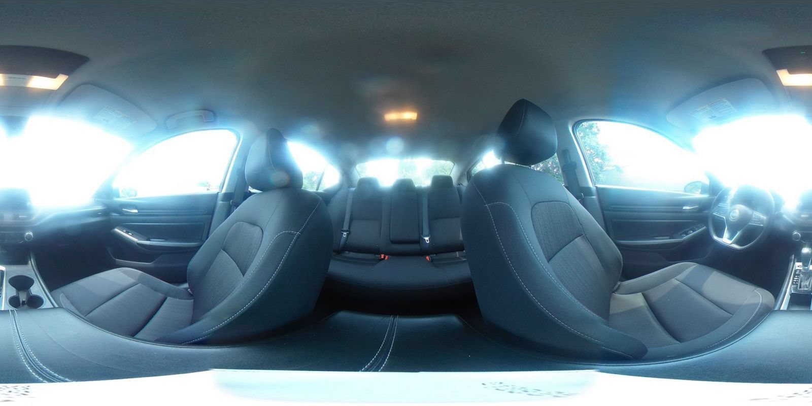 Used 2025 Nissan Altima 2.5 SV FWD image 40