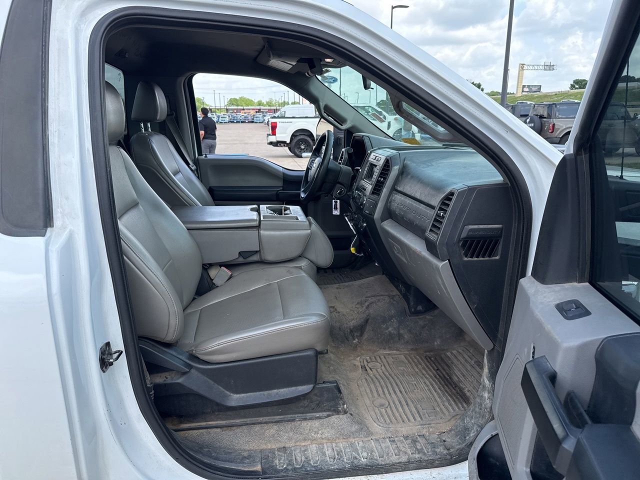Used 2019 Ford F250 XL w/ Power Equipment Group image 9