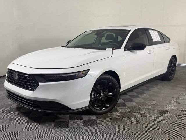 Used 2025 Honda Accord SE image 1