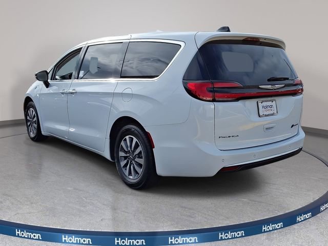 Used 2024 Chrysler Pacifica Select image 8