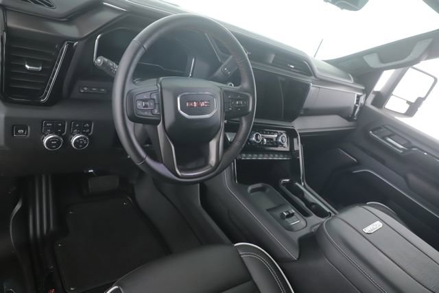 Used 2025 GMC Sierra 2500 AT4X image 18