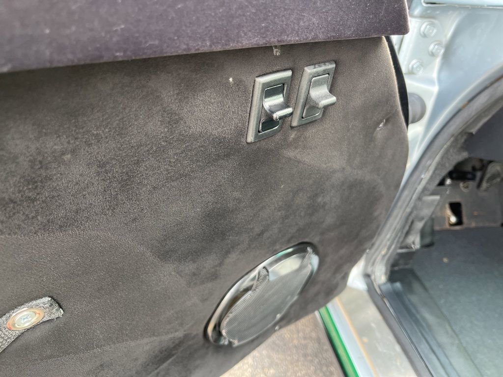 Used 1995 Porsche 911 Carrera 4 image 25