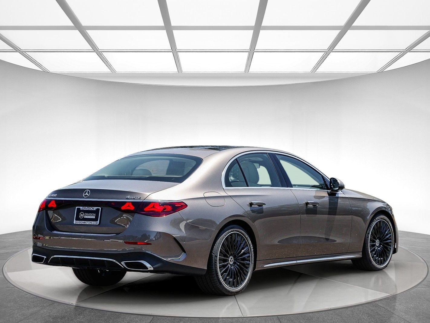 New 2026 Mercedes-Benz E 450 4MATIC Sedan image 5