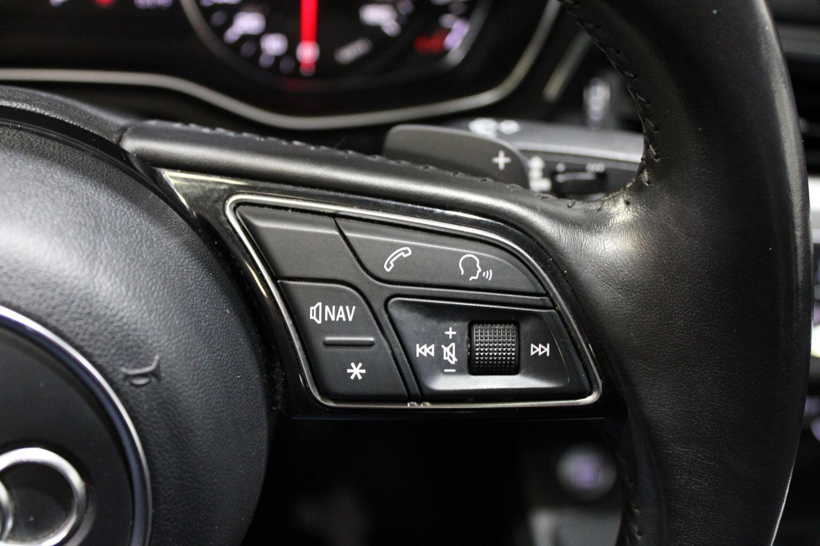 Used 2018 Audi A4 2.0T Ultra Premium w/ Convenience Package image 27