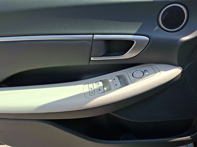 Used 2024 Hyundai Sonata SEL FWD image 12