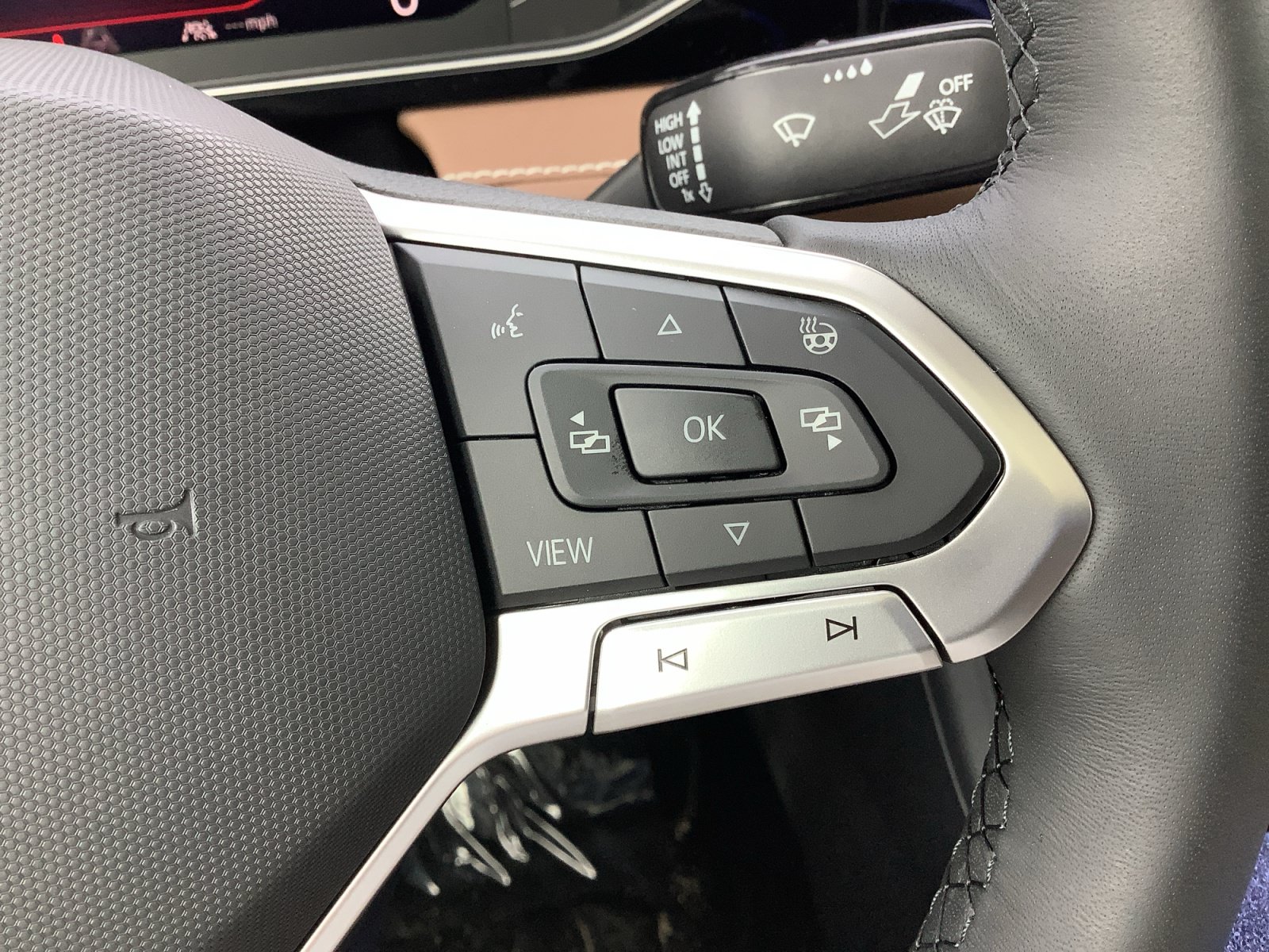 New 2026 Volkswagen Jetta SEL FWD image 25