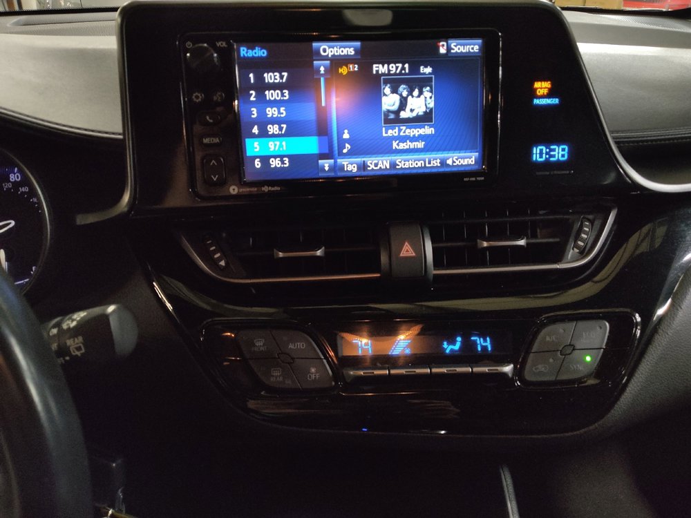 Used 2018 Toyota C-HR XLE image 25