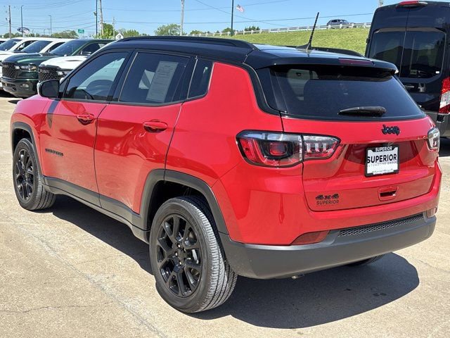 Used 2023 Jeep Compass Altitude AWD/4WD image 7