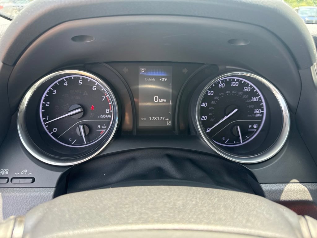 Used 2018 Toyota Camry SE FWD image 29