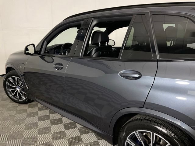 Used 2022 BMW X5 xDrive45e w/ M Sport Package AWD/4WD image 30