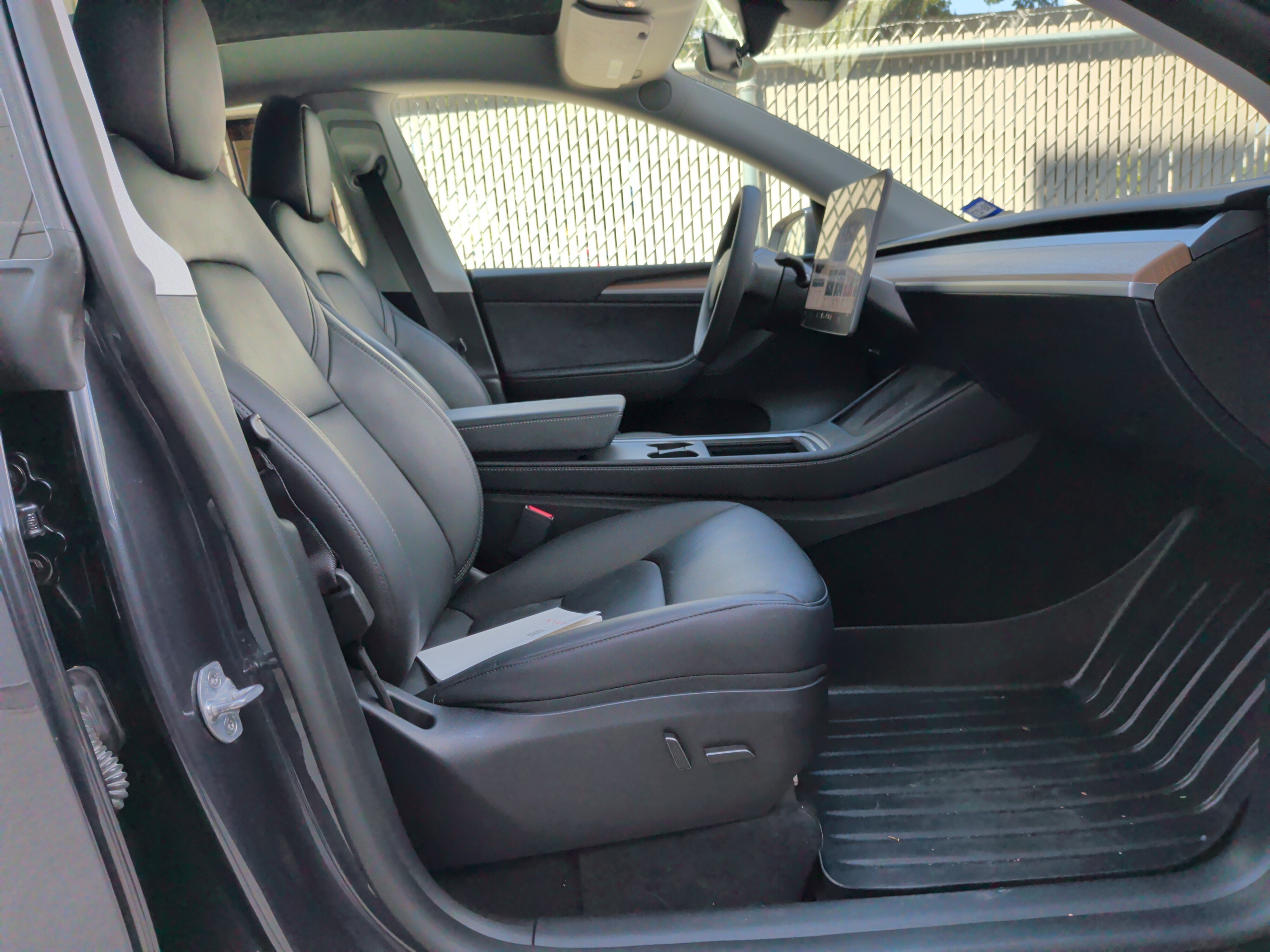 Used 2024 Tesla Model Y Performance AWD/4WD image 32