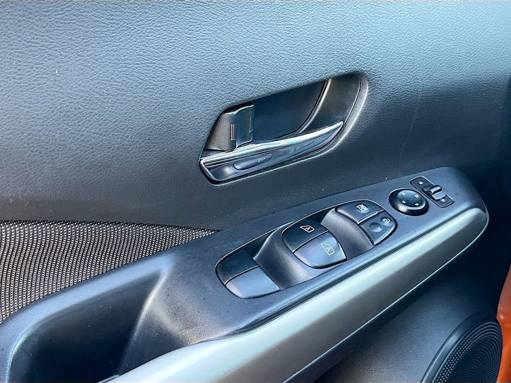 Used 2019 Nissan Kicks SV image 17