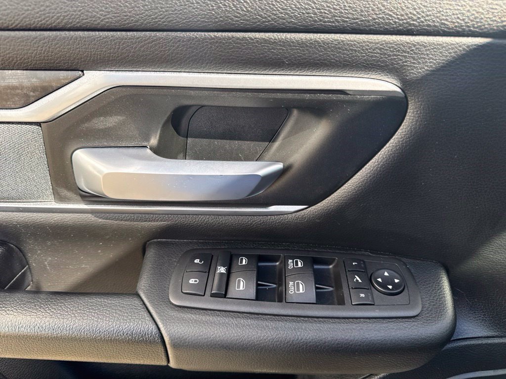 Used 2022 RAM 1500 Big Horn AWD/4WD image 14