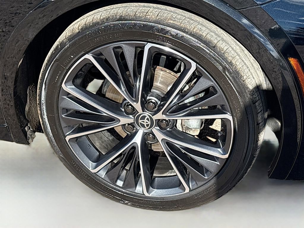 Used 2024 Toyota Prius XLE image 30