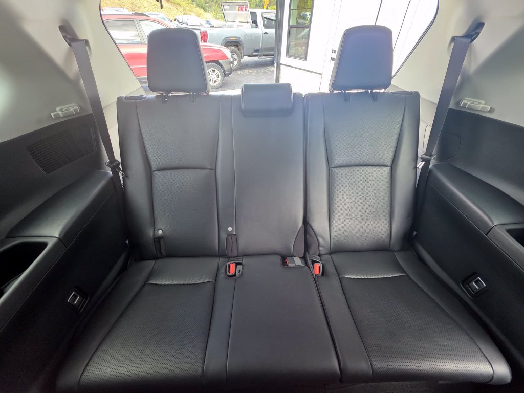 Used 2025 Toyota Grand Highlander FWD image 8