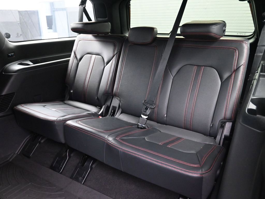 Used 2024 Ford Expedition Max Limited image 12