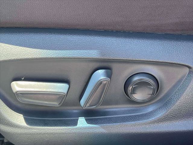 Certified 2019 Toyota Camry LE FWD image 18