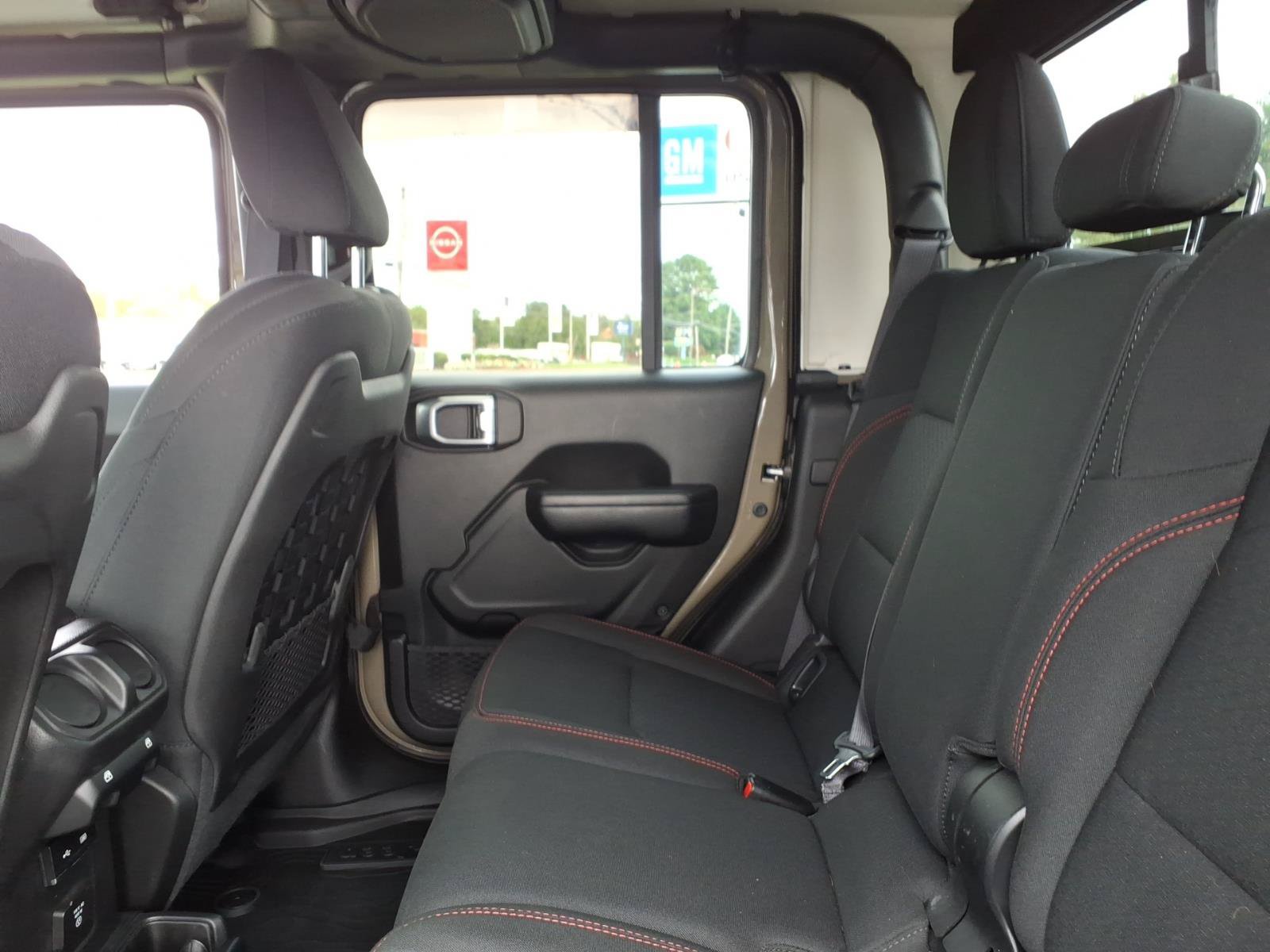 Used 2020 Jeep Gladiator Rubicon AWD/4WD image 23