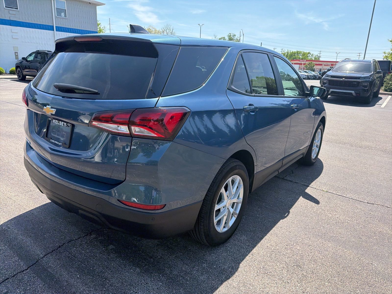 Used 2024 Chevrolet Equinox LS w/ LS Convenience Package FWD image 5