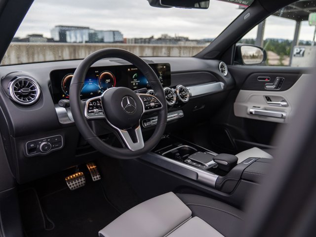 Certified 2023 Mercedes-Benz GLB 250 4MATIC image 18