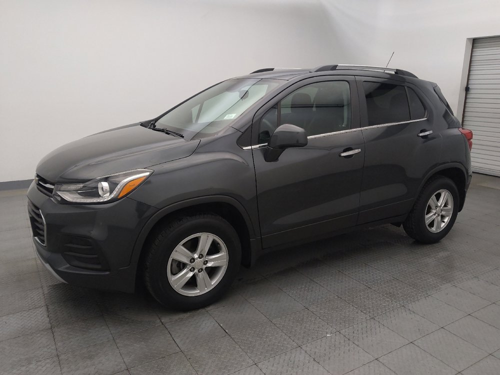 Used 2020 Chevrolet Trax LT w/ LT Convenience Package image 2