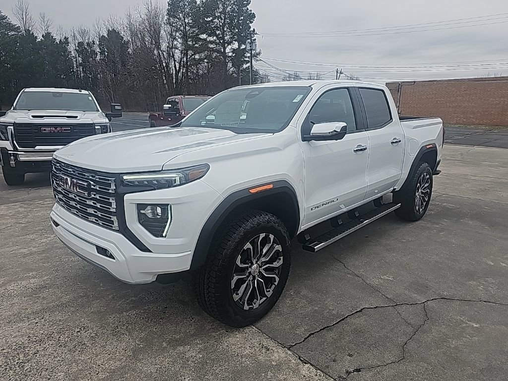 New 2026 GMC Canyon Denali image 4