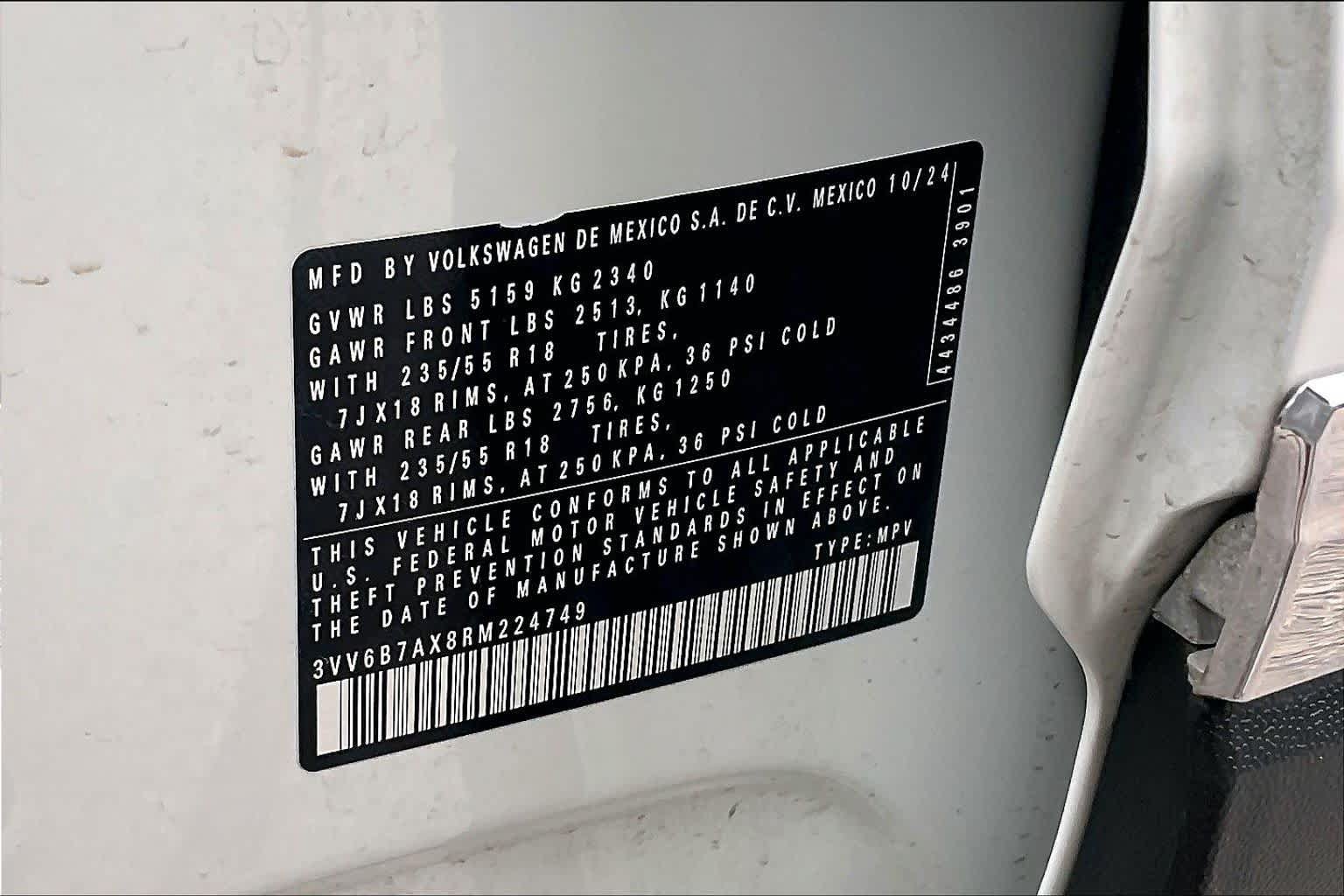 Used 2024 Volkswagen Tiguan Wolfsburg Edition FWD image 32