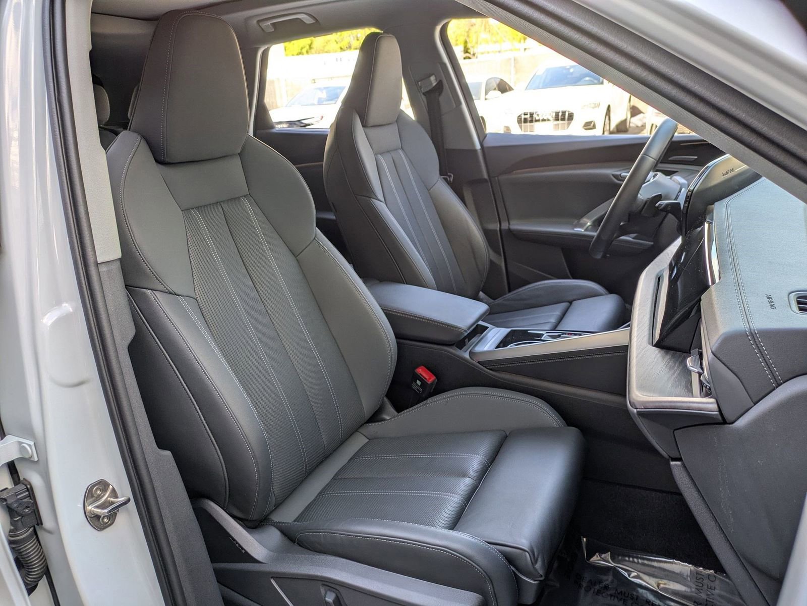 Used 2025 Audi Q5 Premium Plus w/ Premium Plus image 27