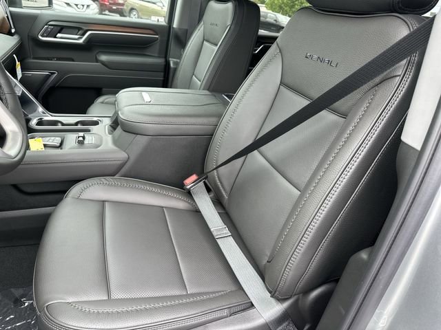 New 2026 GMC Sierra 3500 Denali w/ Denali Reserve Package AWD/4WD image 15