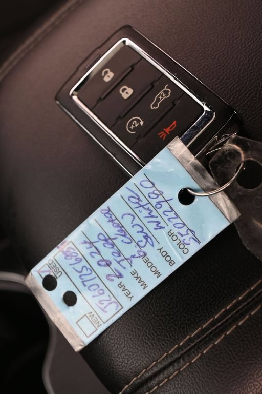 Used 2024 Jeep Grand Cherokee Altitude RWD image 29