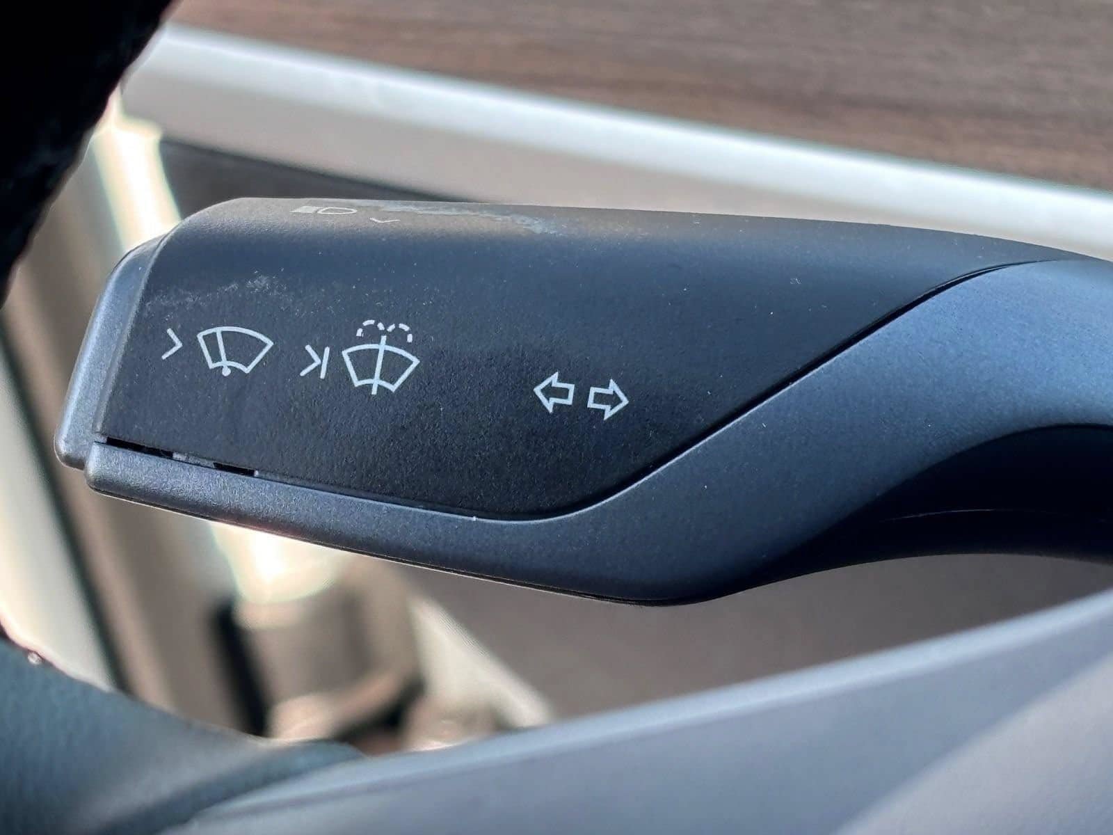 Used 2020 Tesla Model 3 Standard Range RWD image 23
