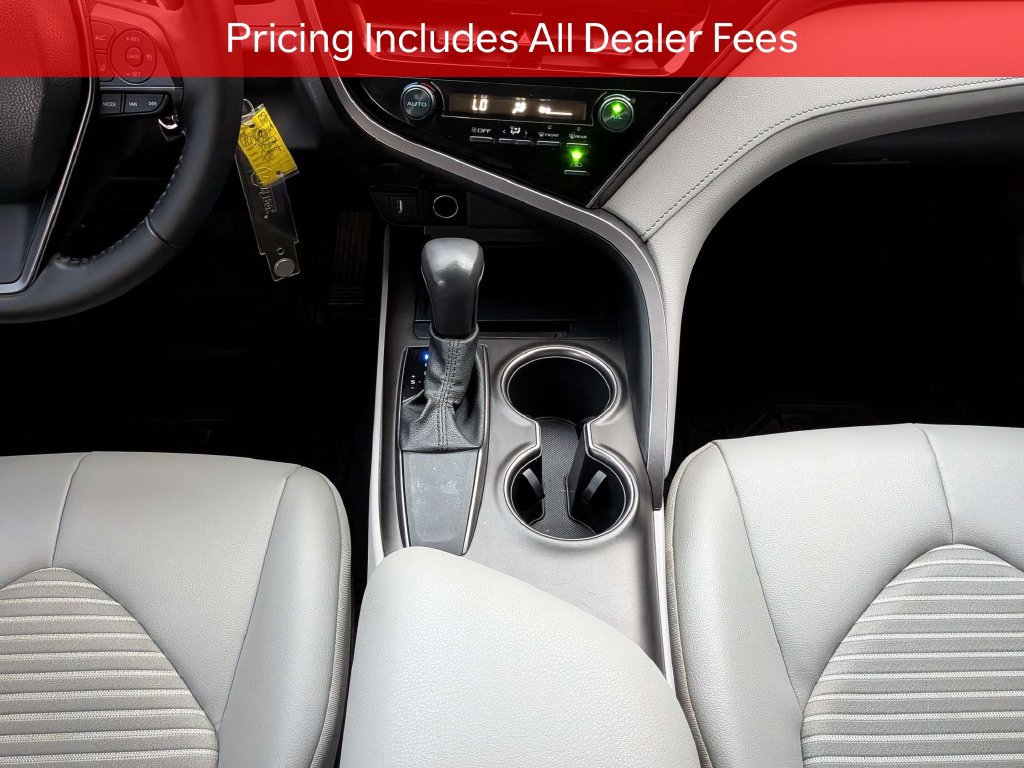 Used 2021 Toyota Camry SE FWD image 19