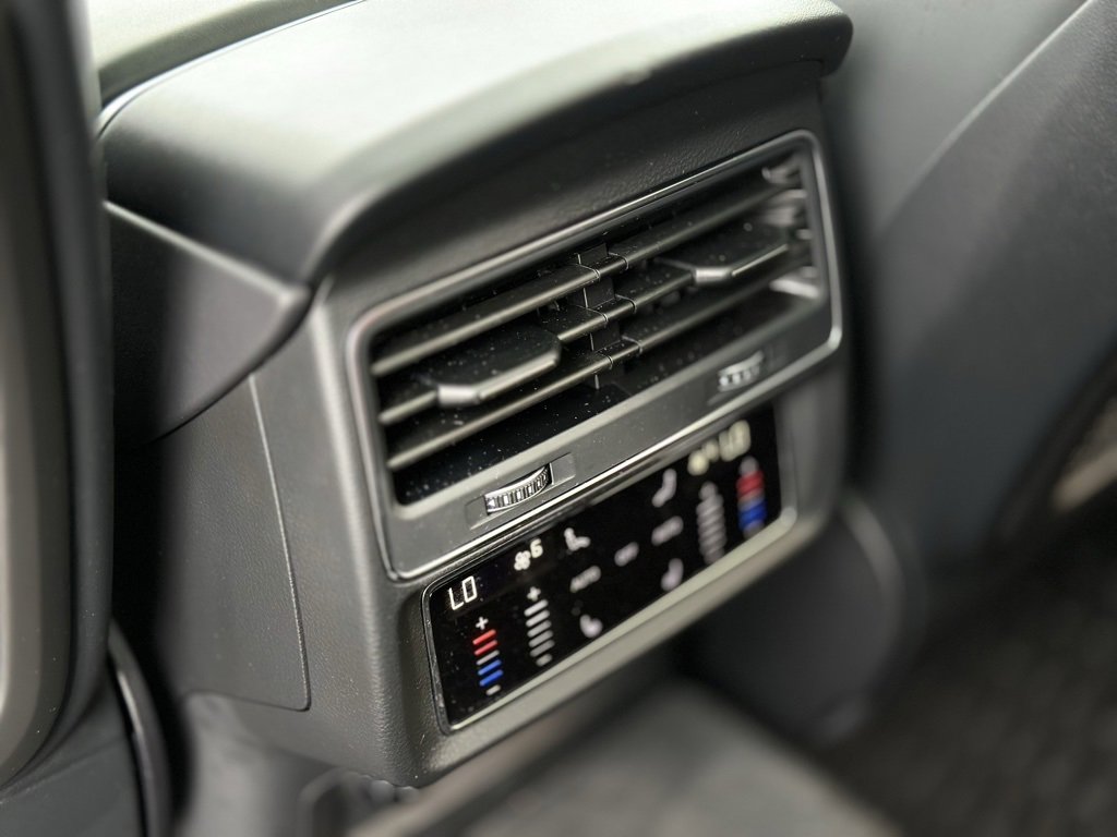 Used 2025 Audi SQ7 Prestige image 27