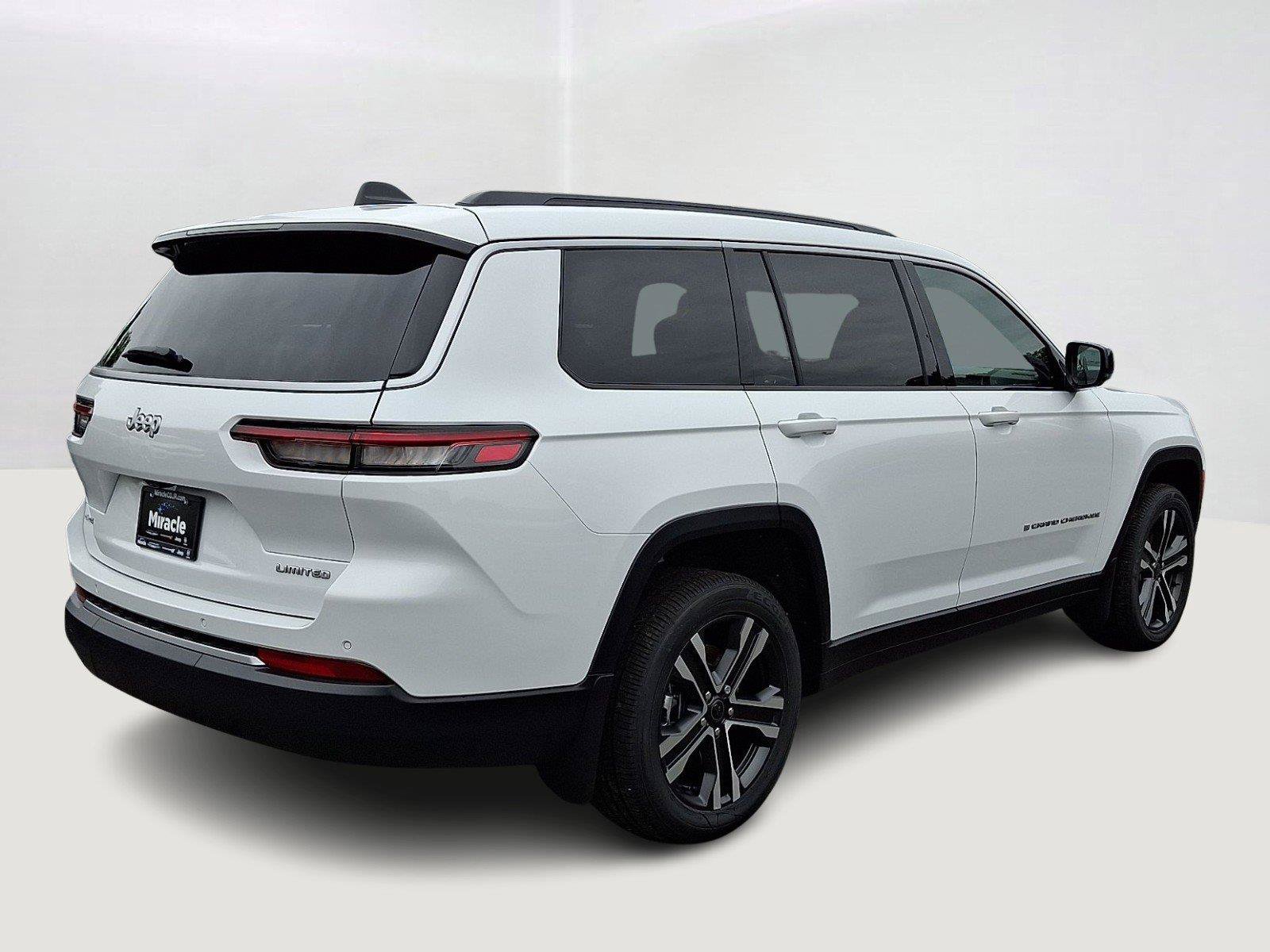 New 2027 Jeep Grand Cherokee L Limited AWD/4WD image 3