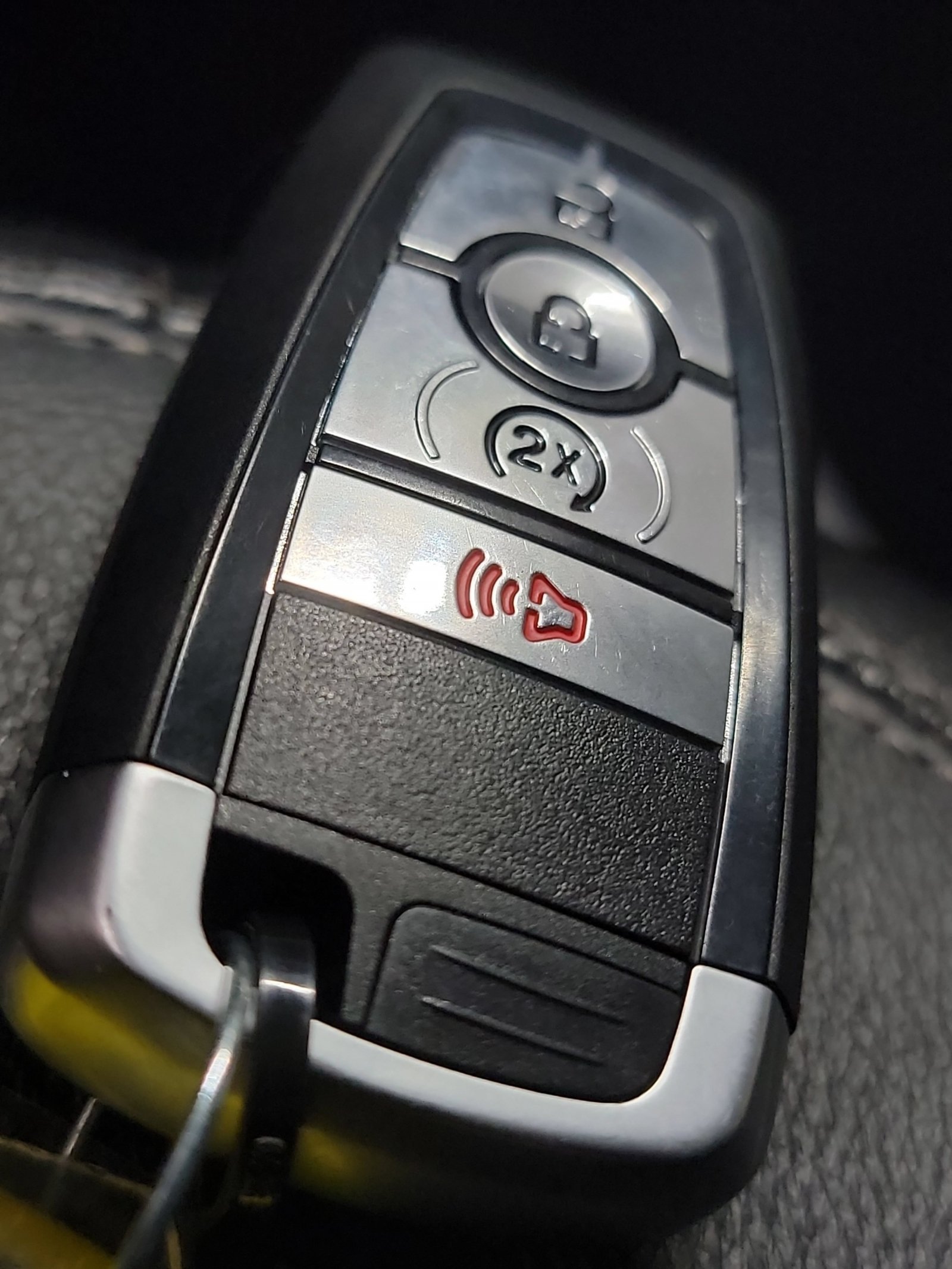 Used 2020 Ford Explorer Limited AWD/4WD image 31